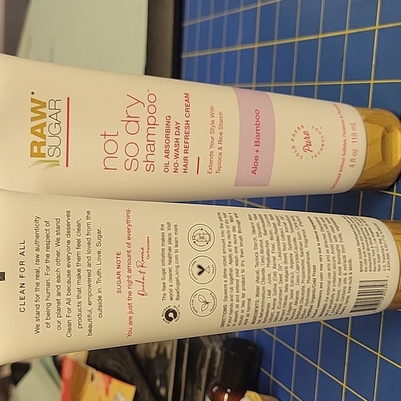 Bundle of 2 Raw Sugar Not So Dry Shampoo - White 118 ml Each Tube - Picture 2 of 3